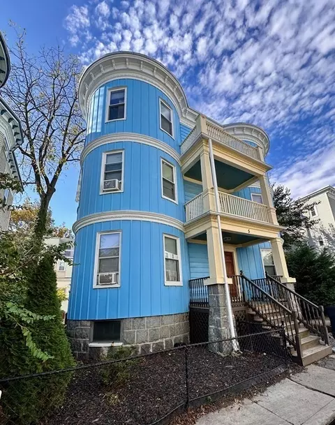 5 Sumner Sq, Boston, MA 02125