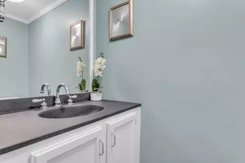 1095 Dickinson St #1095, Springfield, MA 01108 photo 24