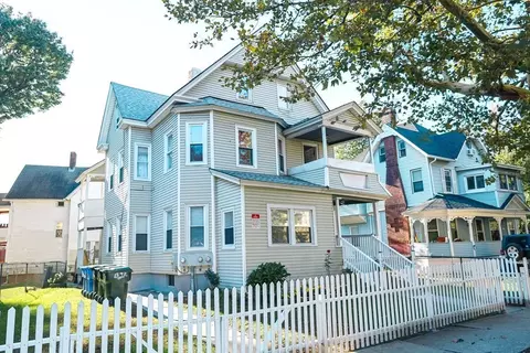 1592-1594 Dwight St, Springfield, MA 01107 photo 4