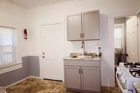 1592-1594 Dwight St, Springfield, MA 01107 photo 24