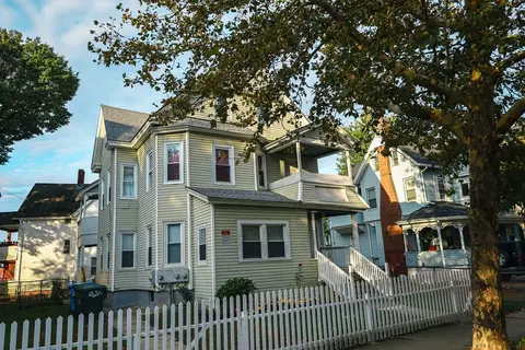1592-1594 Dwight St, Springfield, MA 01107 photo 7