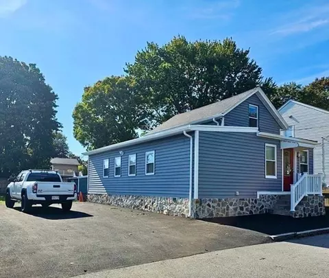 495 Chicago St, Fall River, MA 02721 photo 2