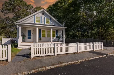 9 Winthrop Ave, Taunton, MA 02780