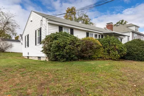 14 Mountain Ave, Norwood, MA 02062