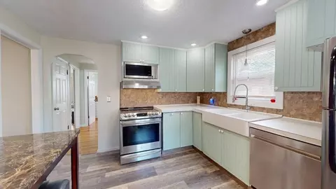 274 Cooper St, Springfield, MA 01108 photo 4