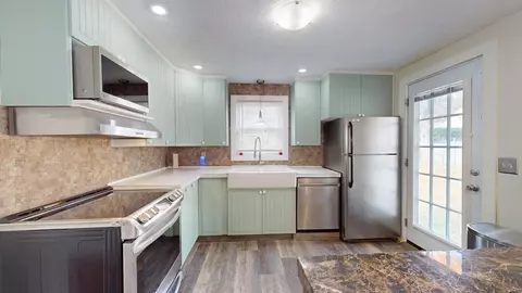 274 Cooper St, Springfield, MA 01108 photo 3