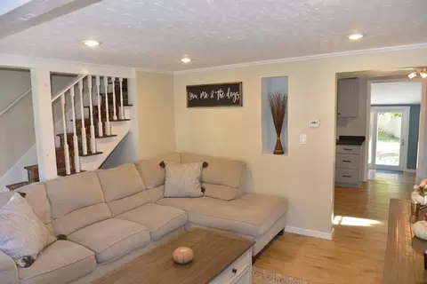 18 Onset St, Worcester, MA 01604 photo 8
