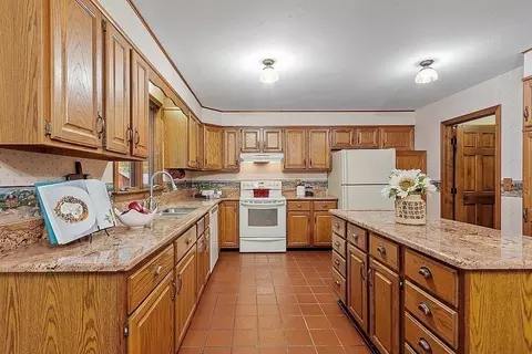 77 Town Farm Rd, Sutton, MA 01590 photo 12