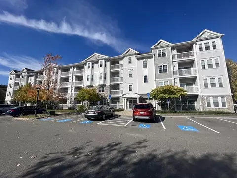 426 John Mahar Hwy #108, Braintree, MA 02184