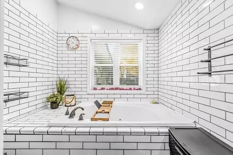 81 Southland Ter, Brockton, MA 02301