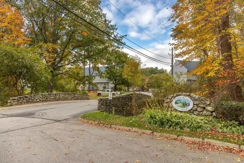 148 Flower Ln #7, Dracut, MA 01826