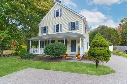 59 Chestnut St, Foxboro, MA 02035
