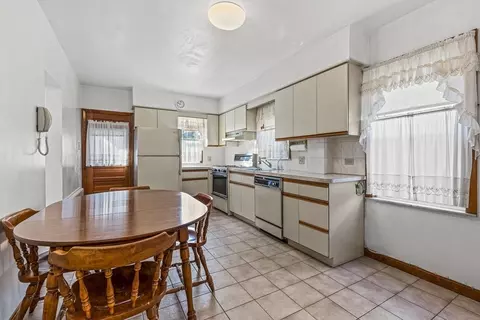 68 Peirce Ave, Everett, MA 02149 photo 15