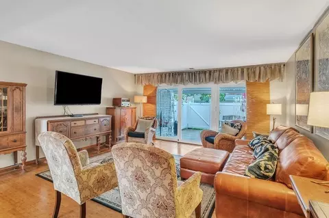 105 Nassau Dr #105, Springfield, MA 01129 photo 5