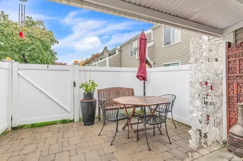 105 Nassau Dr #105, Springfield, MA 01129 photo 31