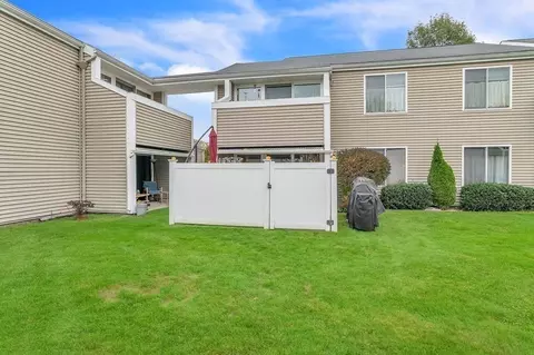 105 Nassau Dr #105, Springfield, MA 01129 photo 33