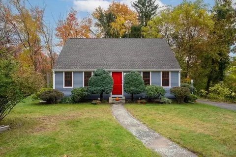 9 George St, Palmer, MA 01069