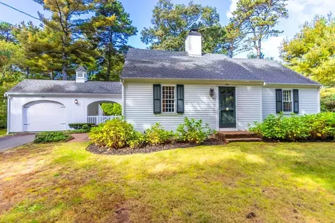 740 Putnam Ave, Barnstable, MA 02635