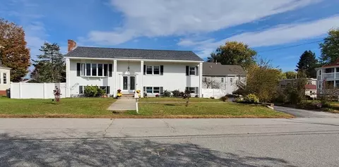 85 Riverdale St, Methuen, MA 01844