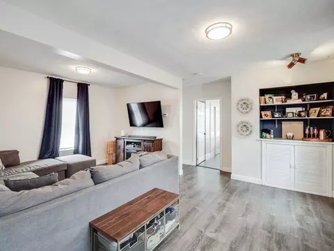 63 Epping, Lowell, MA 01852 photo 9