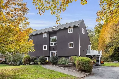 19 Chapel Hill Dr, Reading, MA 01867