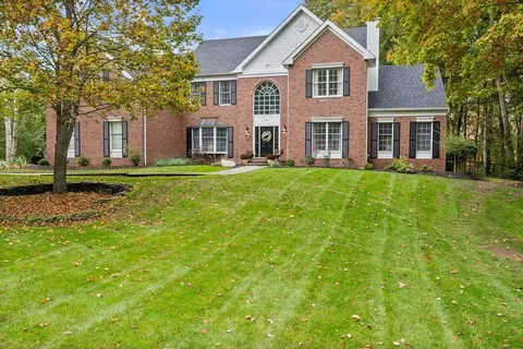105 Waterman Rd, Canton, MA 02021