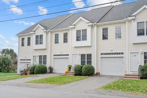 21 Maple Ave #21, Upton, MA 01568 photo 2