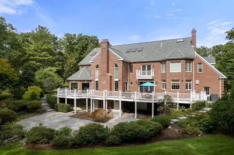 4 Southwest Cir, Sudbury, MA 01776
