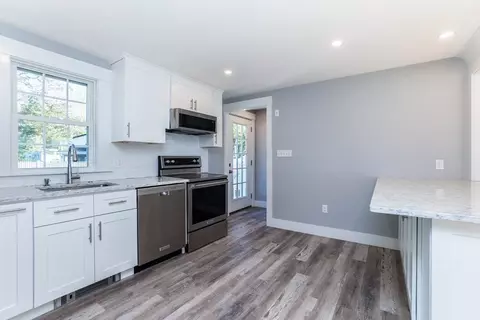 31 Longmeadow Rd, Beverly, MA 01915 photo 11