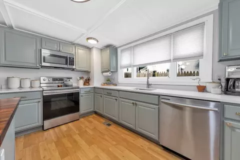 16 Spring St # r, Gloucester, MA 01930 photo 20