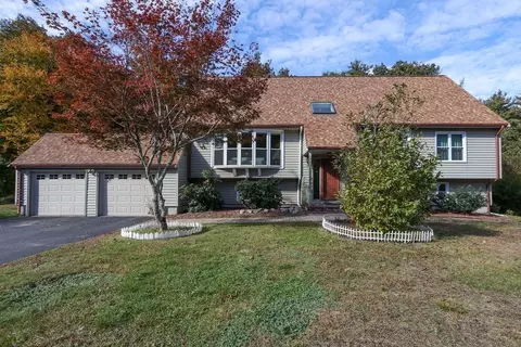 423 Massapoag Ave, Sharon, MA 02067
