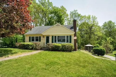 26 Bayberry Ln, Cohasset, MA 02025