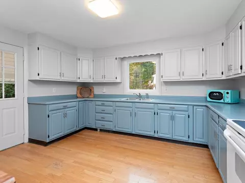84 Lakeshore Dr, Ashburnham, MA 01430 photo 15