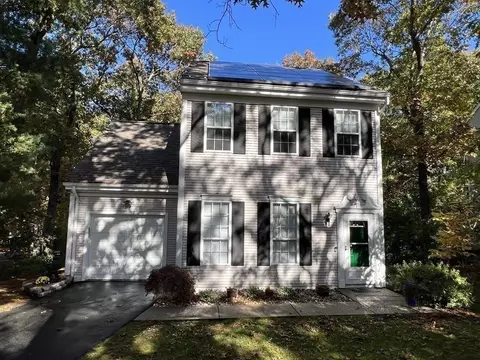 7 Farrington St, Foxboro, MA 02035