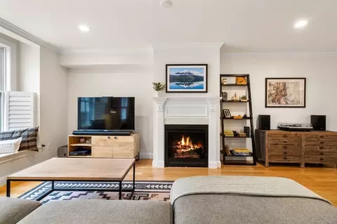 27 Cook St, Boston, MA 02129