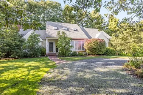 121 Beech Leaf Island Rd, Barnstable, MA 02632
