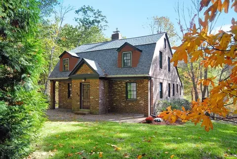 104 Lincoln Rd, Lincoln, MA 01773