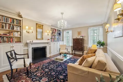 180 Commonwealth Ave #21, Boston, MA 02116