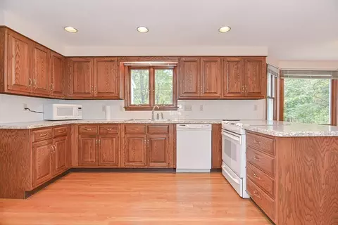 9 Juniper Ln, Framingham, MA 01701 photo 17