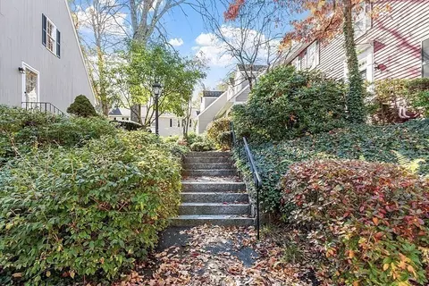 609 Washington St #301, Wellesley, MA 02482 photo 5