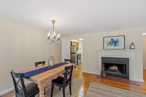 609 Washington St #301, Wellesley, MA 02482 photo 12