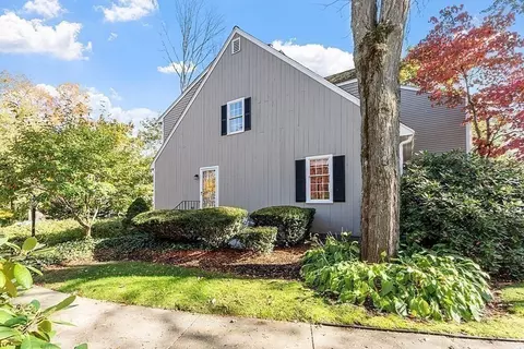 609 Washington St #301, Wellesley, MA 02482 photo 4