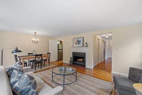 609 Washington St #301, Wellesley, MA 02482 photo 10