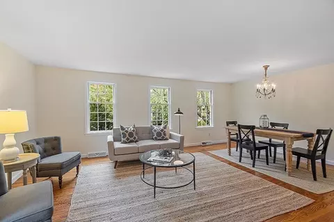609 Washington St #301, Wellesley, MA 02482 photo 11