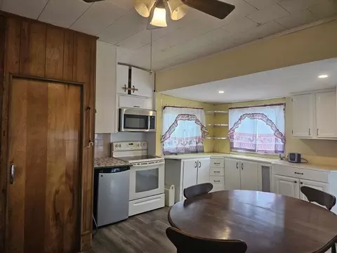 11 Baltimore Ave, Springfield, MA 01119 photo 11