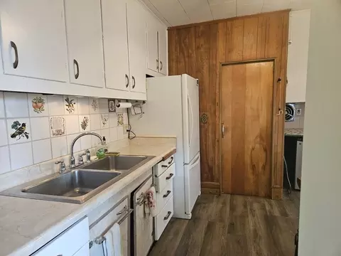 11 Baltimore Ave, Springfield, MA 01119 photo 12
