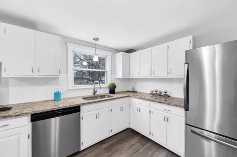 18 Mark St, Springfield, MA 01129 photo 15