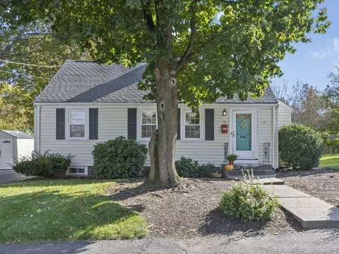 75 Charlotte Rd, Waltham, MA 02453