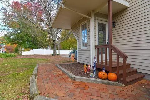 89 E Hartford #1A, Uxbridge, MA 01569