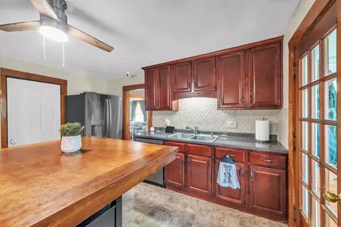 41 Spring St, Warren, MA 01092 photo 12